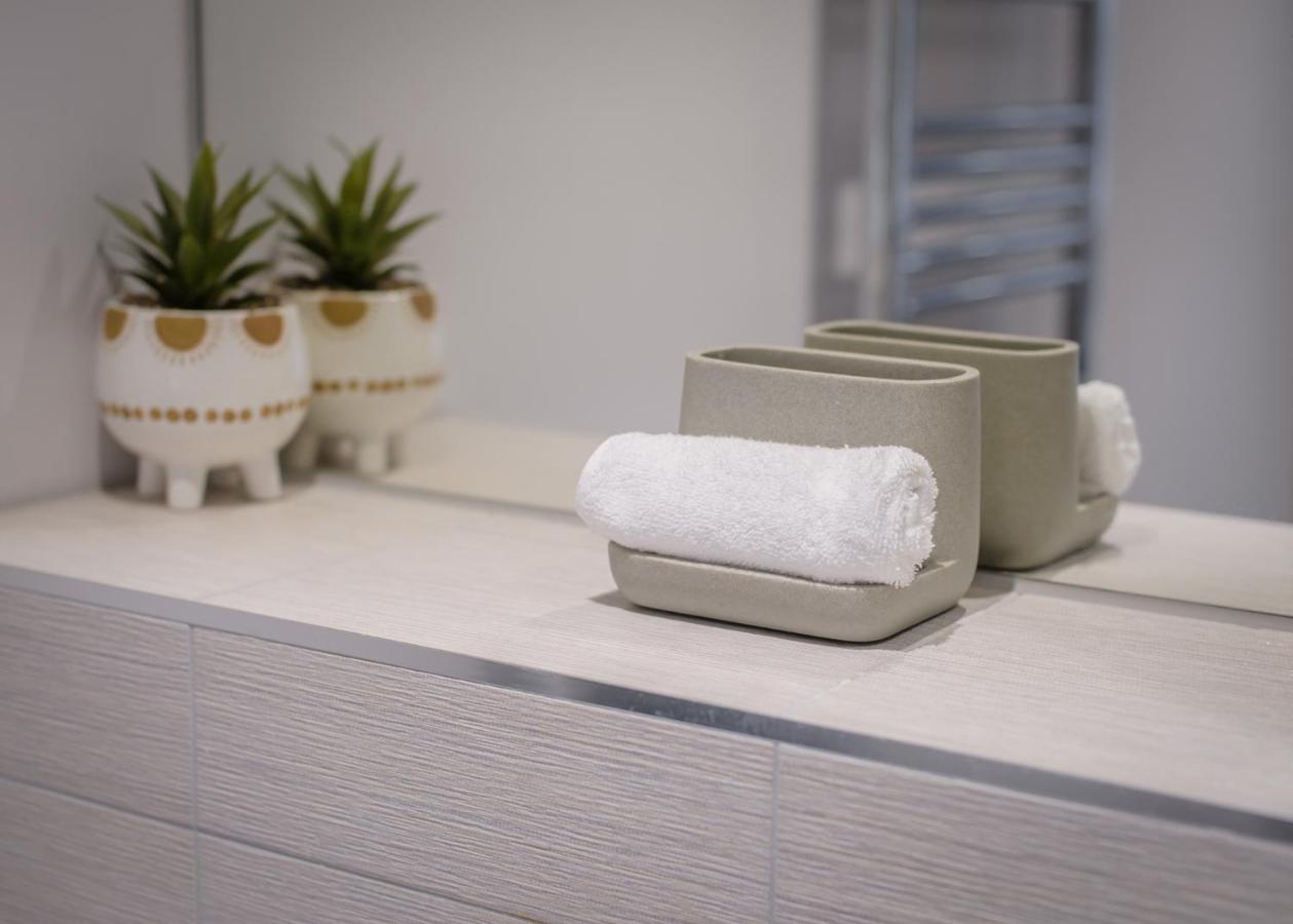 Gorgeous Spacious 2 Bed 2 Bath Apartment レスター エクステリア 写真